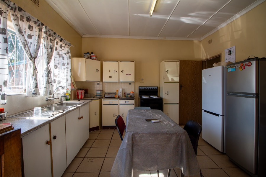 3 Bedroom Property for Sale in Lemoendraai Northern Cape